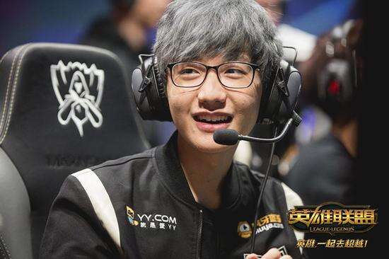 与来自世界 与来自世界