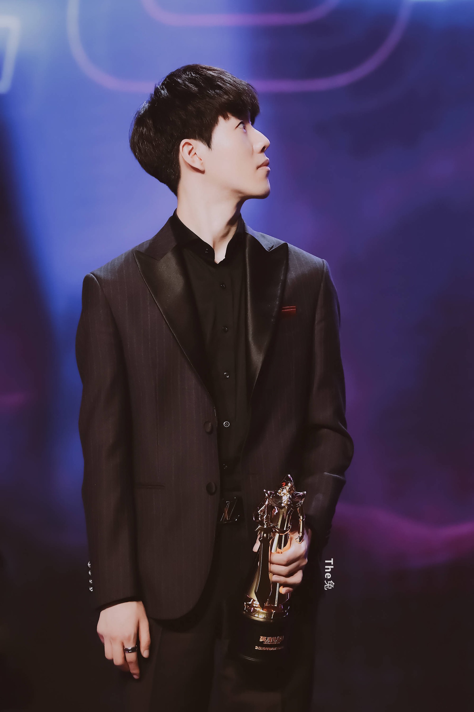 织成反差 织成反差