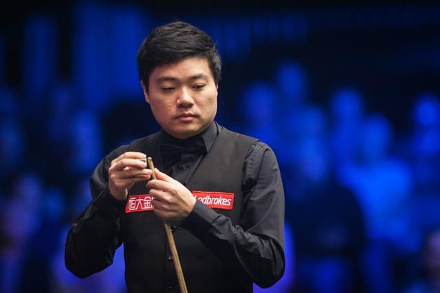 禁区内的前 禁区内的前